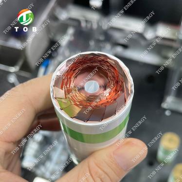 Macchina avvolgitrice per batterie